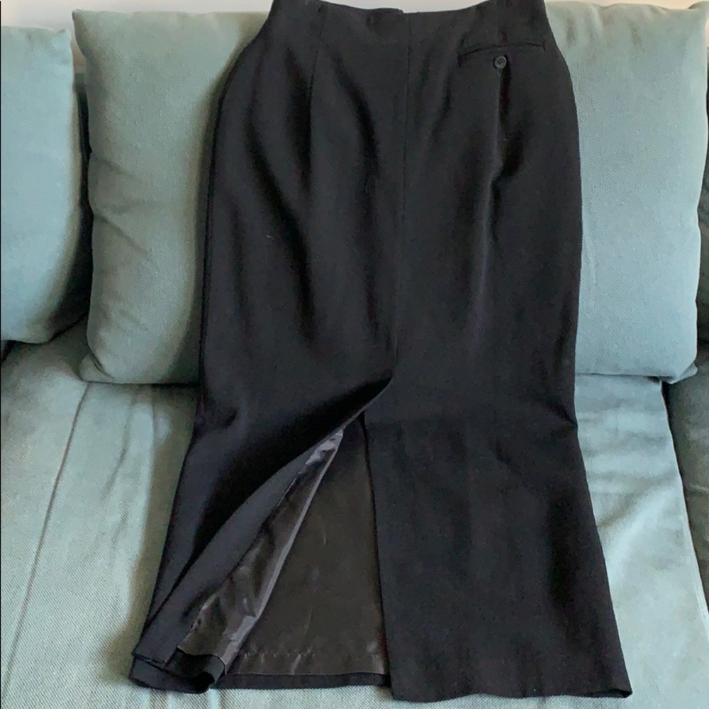 Classic wool skirt 36in long 19in wide - Picture 3 of 13